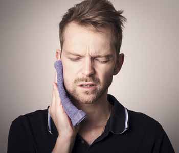 At Auburn Centre Dental, proudly assist patients with their emergency dental situations.
